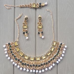 India Boutique Gold and Green Necklace Set